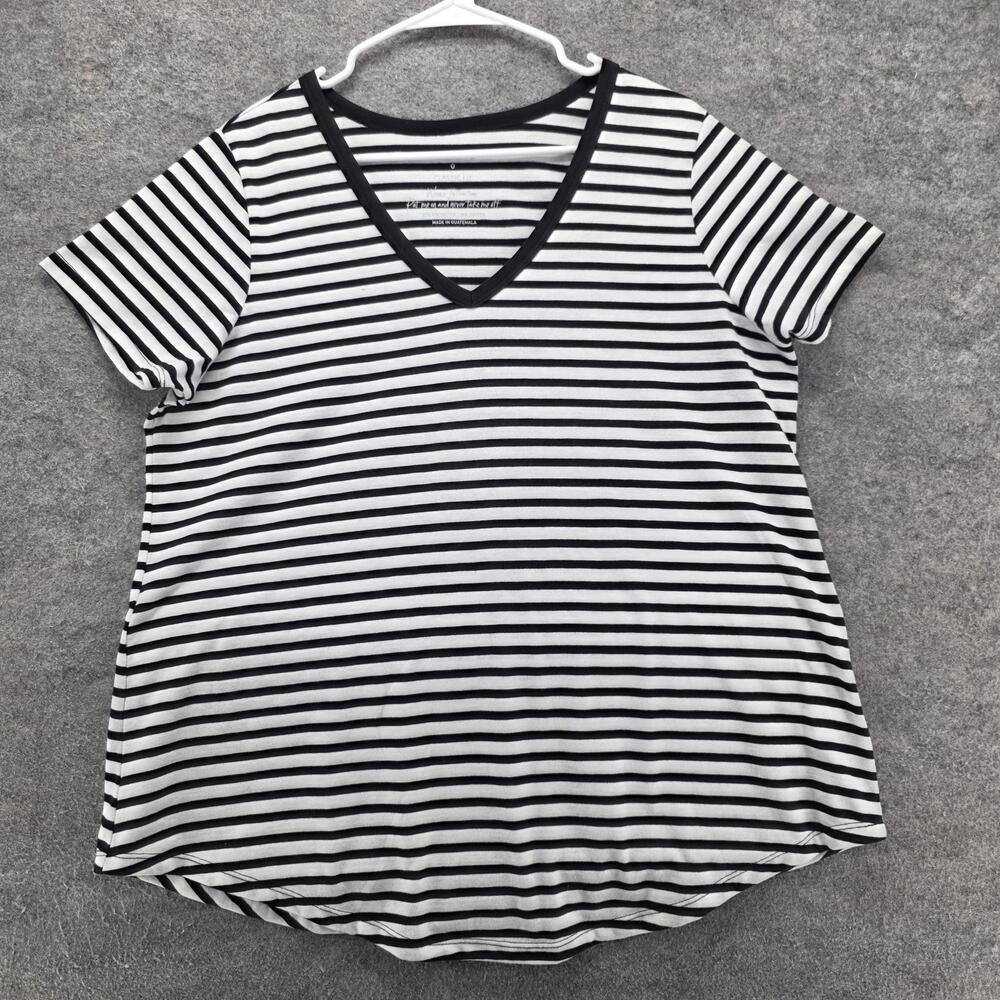 Torrid Shirt Womens 0 Black White Striped Classic Fit V Neck Short Sleeve